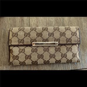 Gucci wallet
